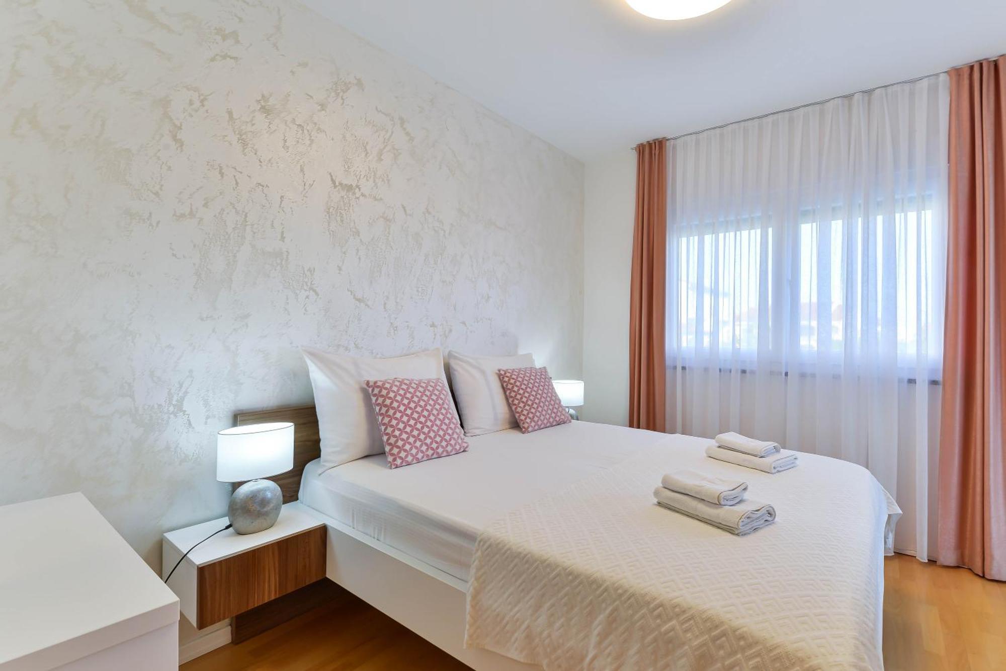 Apartments Laura 1 Privlaka  Kültér fotó