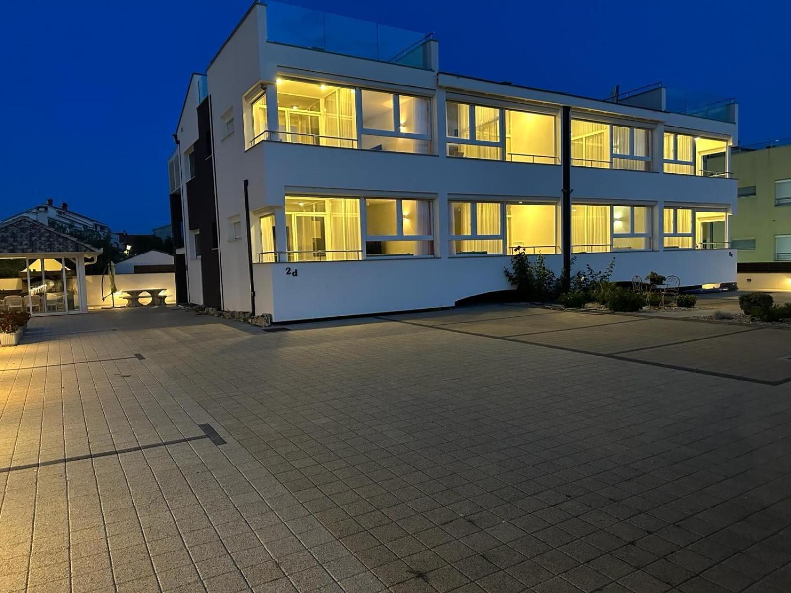 Apartments Laura 1 Privlaka  Kültér fotó