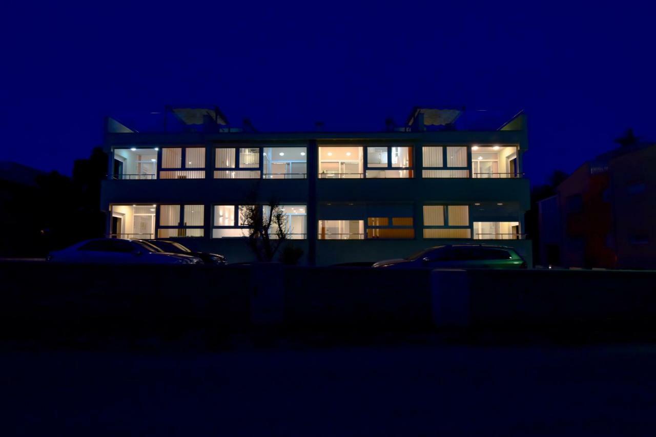 Apartments Laura 1 Privlaka  Kültér fotó